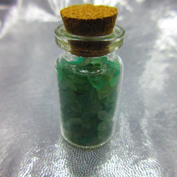 Green Aventurine Gemstone Chips In A Bottle Embellishments Natural Semi Precious - Picture 3 of 3